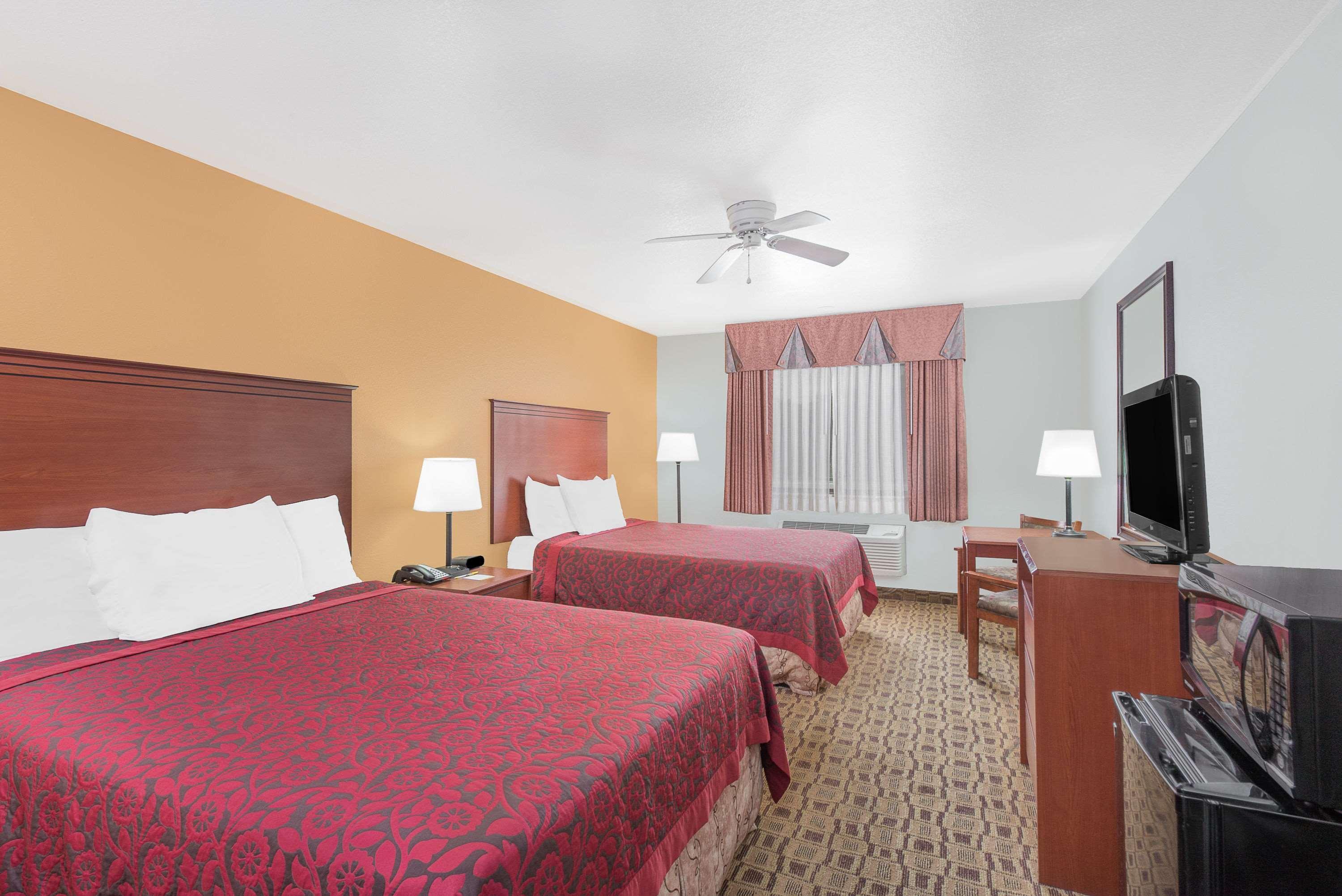 Days Inn By Wyndham Lamar Екстер'єр фото